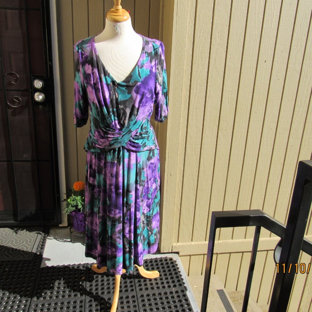 #446  WOMAN'S FLORAL DRESS BY PER UNA  (SIZE 20)